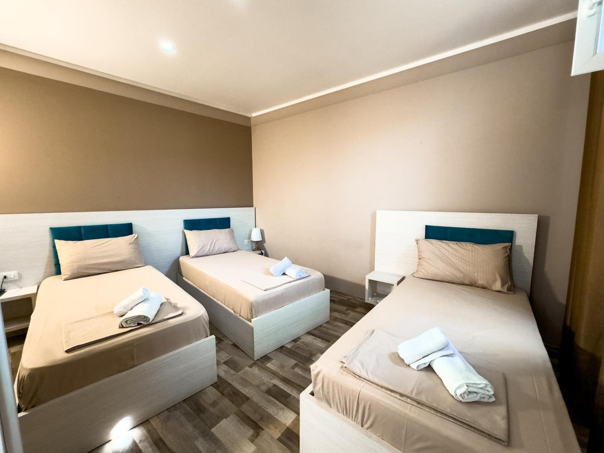 Shkodra Budget Hotel Экстерьер фото