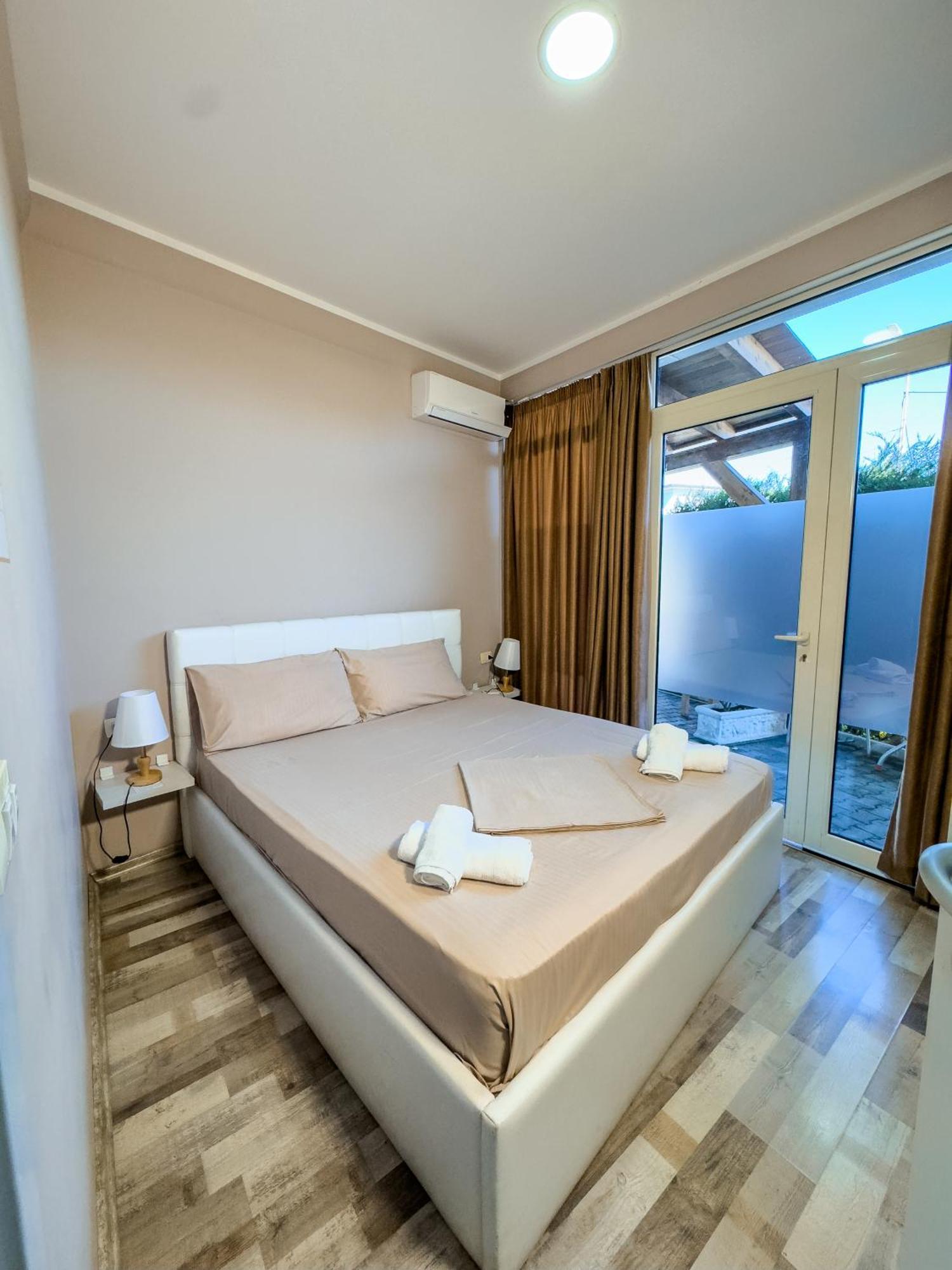 Shkodra Budget Hotel Экстерьер фото