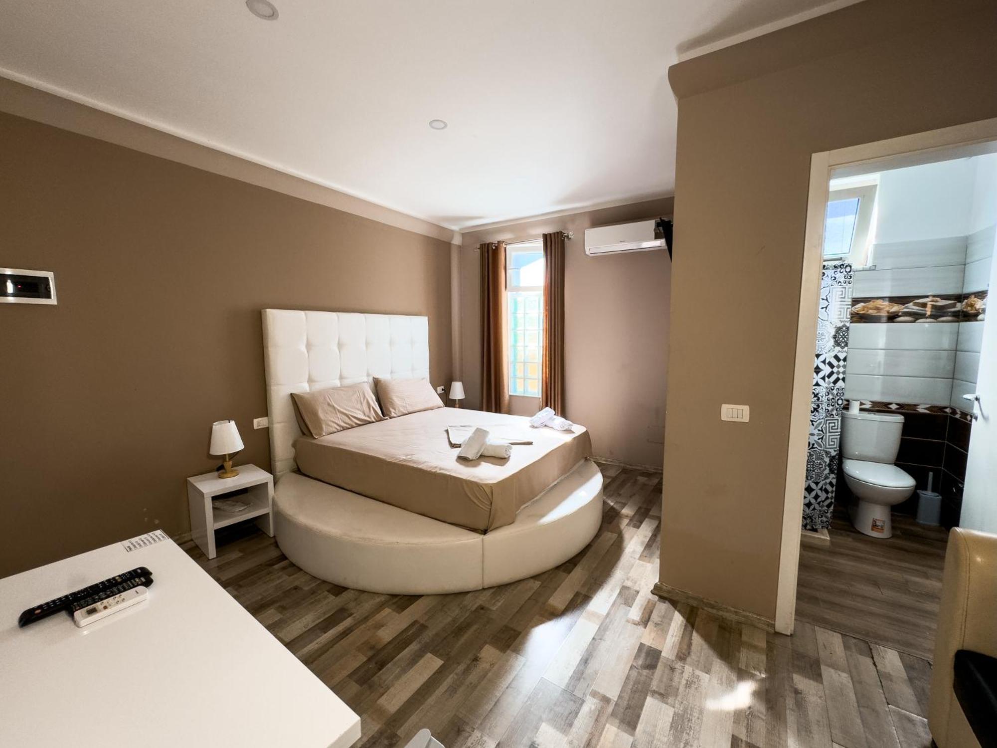 Shkodra Budget Hotel Экстерьер фото